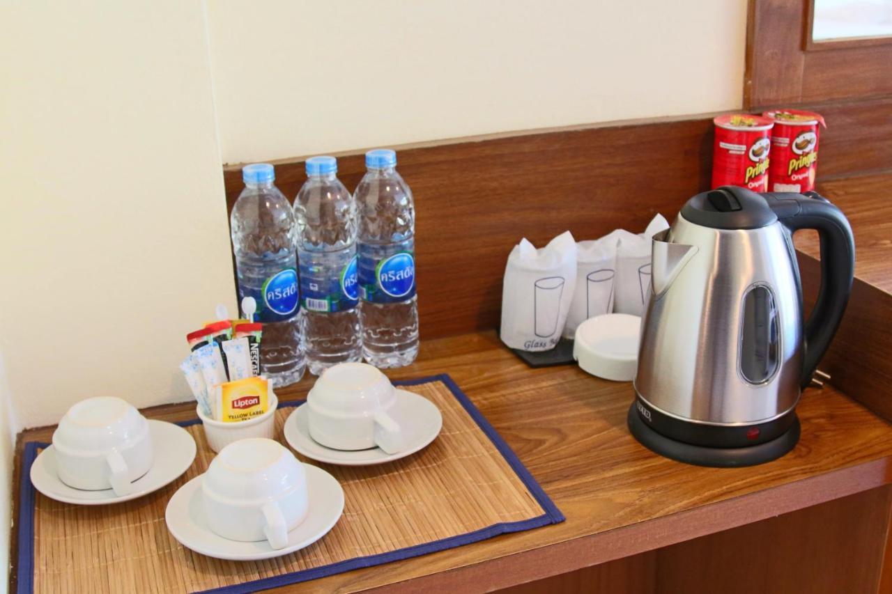 Good Nice Hotel Patong Bagian luar foto