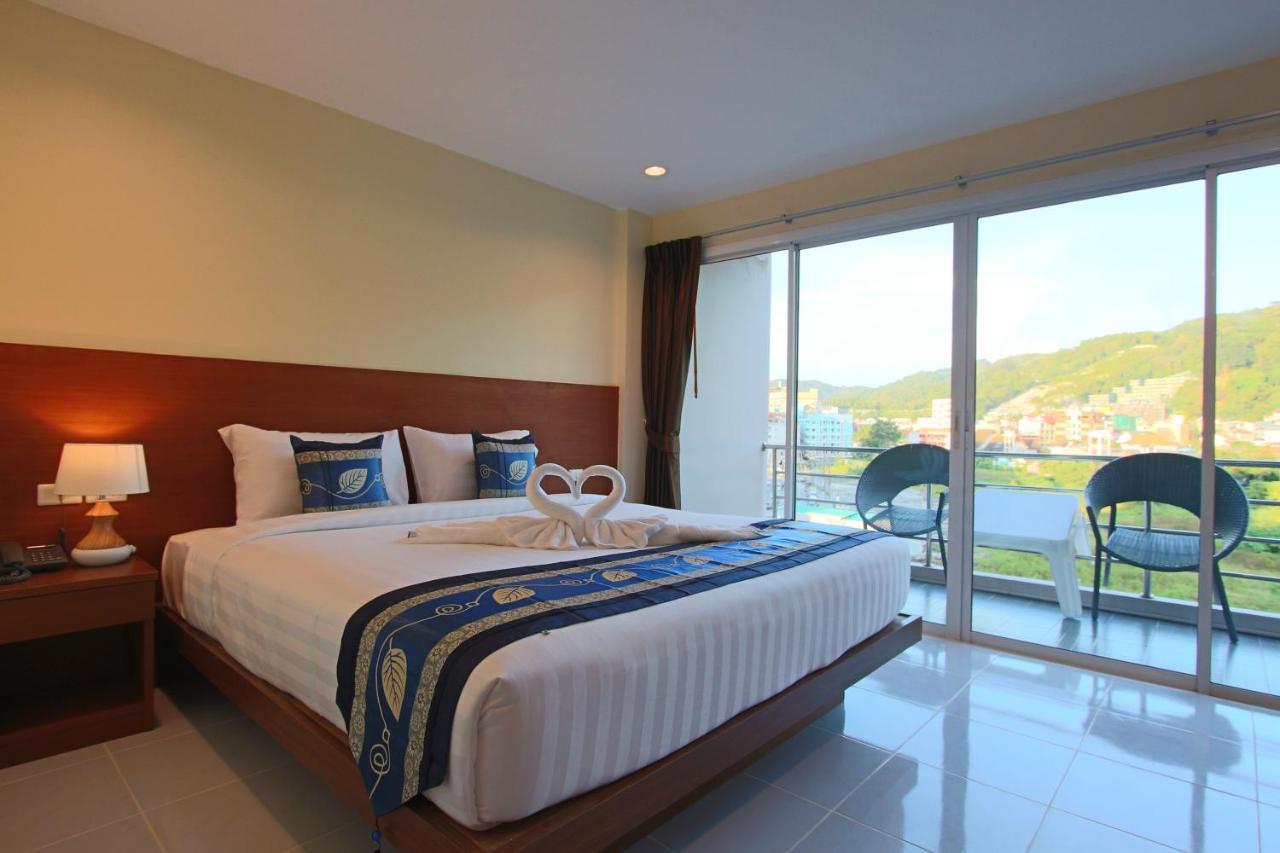 Good Nice Hotel Patong Bagian luar foto